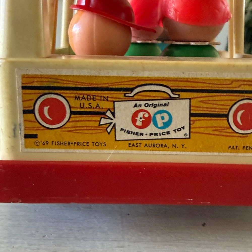 Fisher-Price 1969 Vintage Mini Bus Toy 5 Wooden Little People Toy Figures - Picture 6 of 9